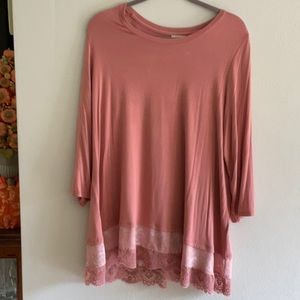 Logo by Lori Goldstein top. Size XL. Pinkish color